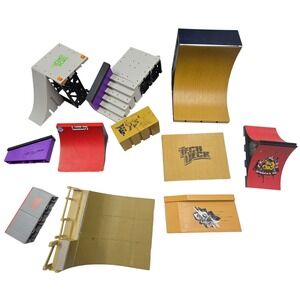 Tech Deck Skateboard Fingerboard Skate Ramp Obstacle Set Fingerboard Toy Lot VTG